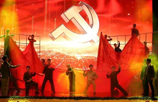 Tôn vinh vai trò lãnh đạo của Đảng trong sự nghiệp phát triển văn hóa