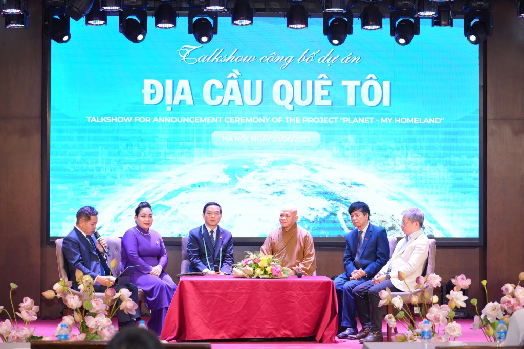 Các vị khách mời thảo luận về dự án