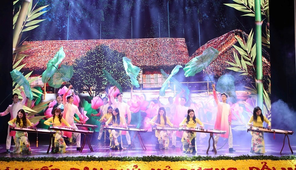 Tôn vinh vai trò lãnh đạo của Đảng trong sự nghiệp phát triển văn hóa