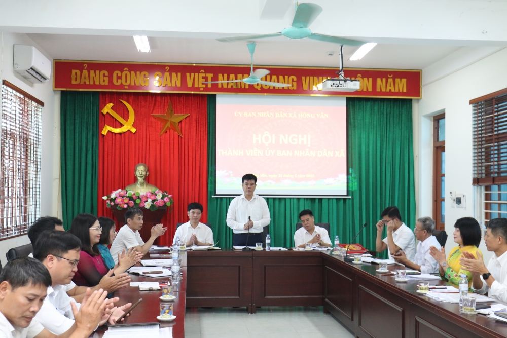 Dấu ấn chuyển đổi số tại các kỳ họp thử nghiệm ở xã Hồng Vân