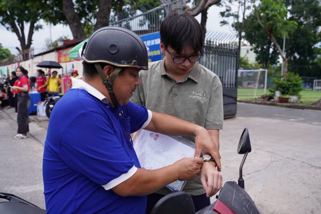 Thí sinh TP Hồ Chí Minh thi môn Toán kỳ thi THPT