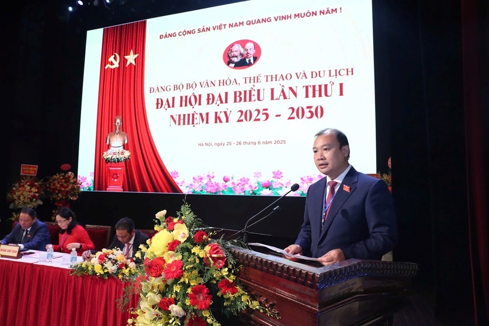 Thứ trưởng Thường trực Bộ VHTTDL Lê Hải Bình trình bày tóm tắt dự thảo Báo cáo chính trị của Ban Chấp hành Đảng bộ Bộ VHTTDL trình Đại hội đại biểu Đảng bộ Bộ nhiệm kỳ 2025 – 2030