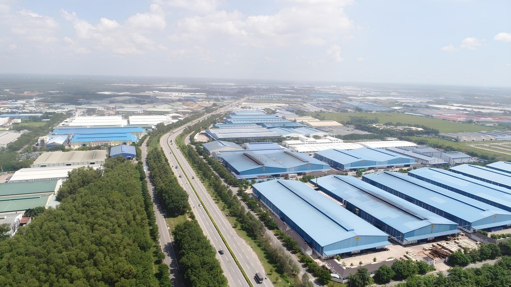 Sản xuất công nghiệp tiếp tục là động lực tăng trưởng chính