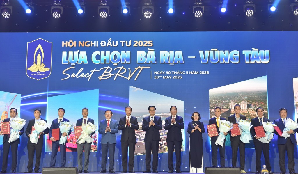 Tăng tốc đầu tư, thúc đẩy doanh nghiệp phát triển mạnh mẽ