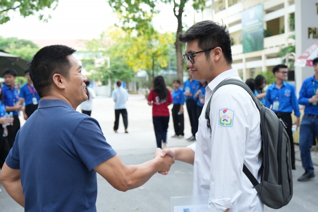 Cha mẹ luôn là động lực to lớn nhất trong cuộc đời các con Cha mẹ luôn là động lực to lớn nhất trong cuộc đời các con