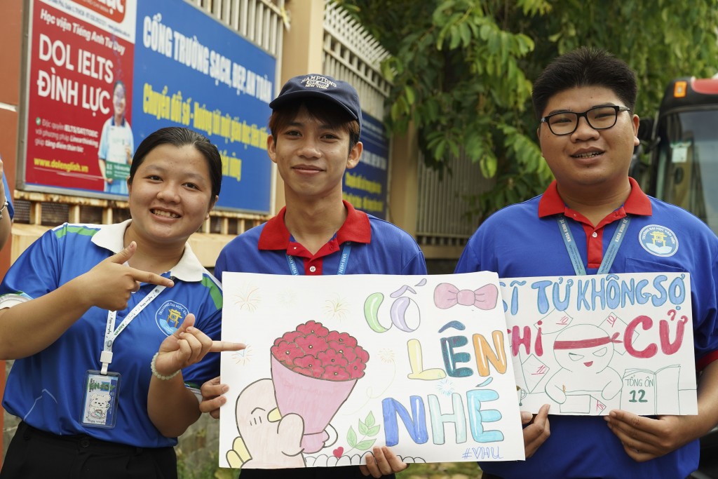 Mùa thi cử vô cùng áp lực và căng thẳng