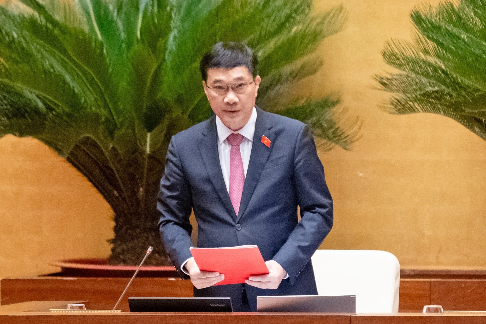 Phó Chủ tịch Quốc hội Vũ Hồng Thanh điều hành phiên họp. Ảnh: Phạm Thắng