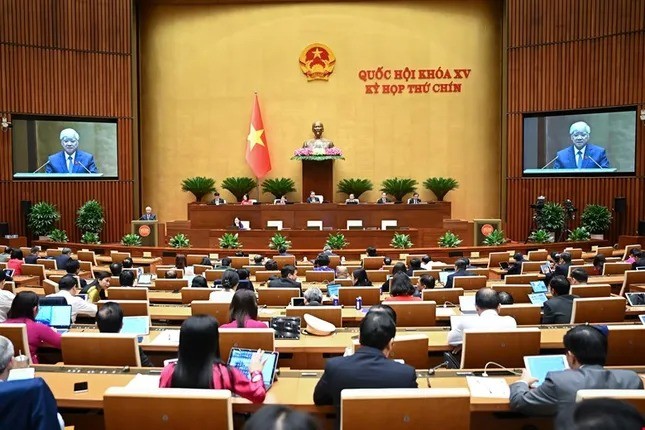 Quốc hội thông qua Luật sửa đổi, bổ sung một số điều của Luật Mặt trận Tổ quốc Việt Nam, Luật Công đoàn, Luật Thanh niên và Luật Thực hiện dân chủ ở cơ sở.
