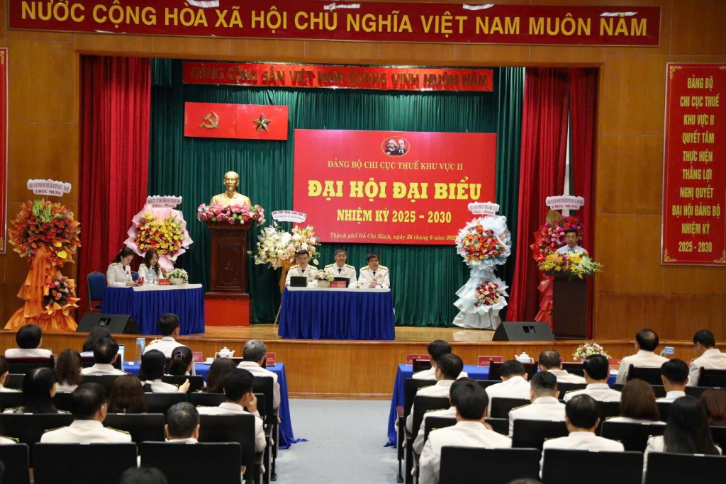 Quang cảnh đại hội