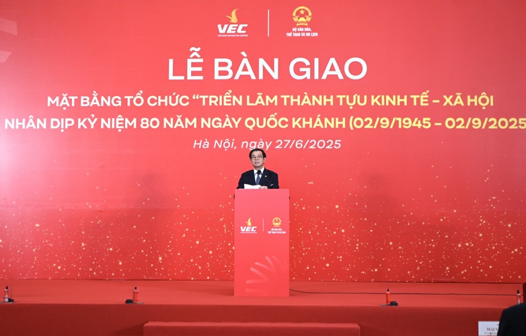 Tập đoàn Vingroup bàn giao mặt bằng Trung tâm Triển lãm Top 10 thế giới tại Việt Nam