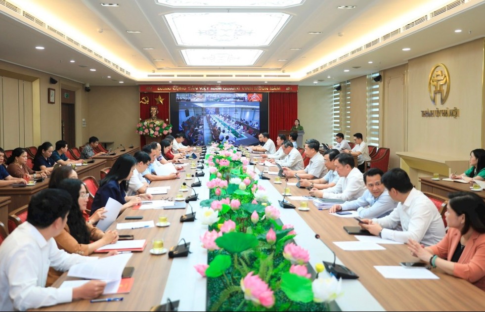 Các cơ quan hành chính mới hoạt động liên tục, thông suốt