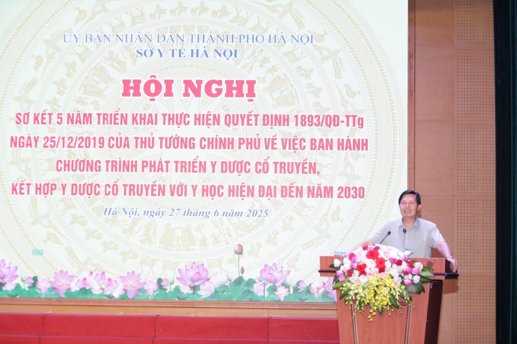 Đẩy mạnh phát triển y học cổ truyền kết hợp y học hiện đại