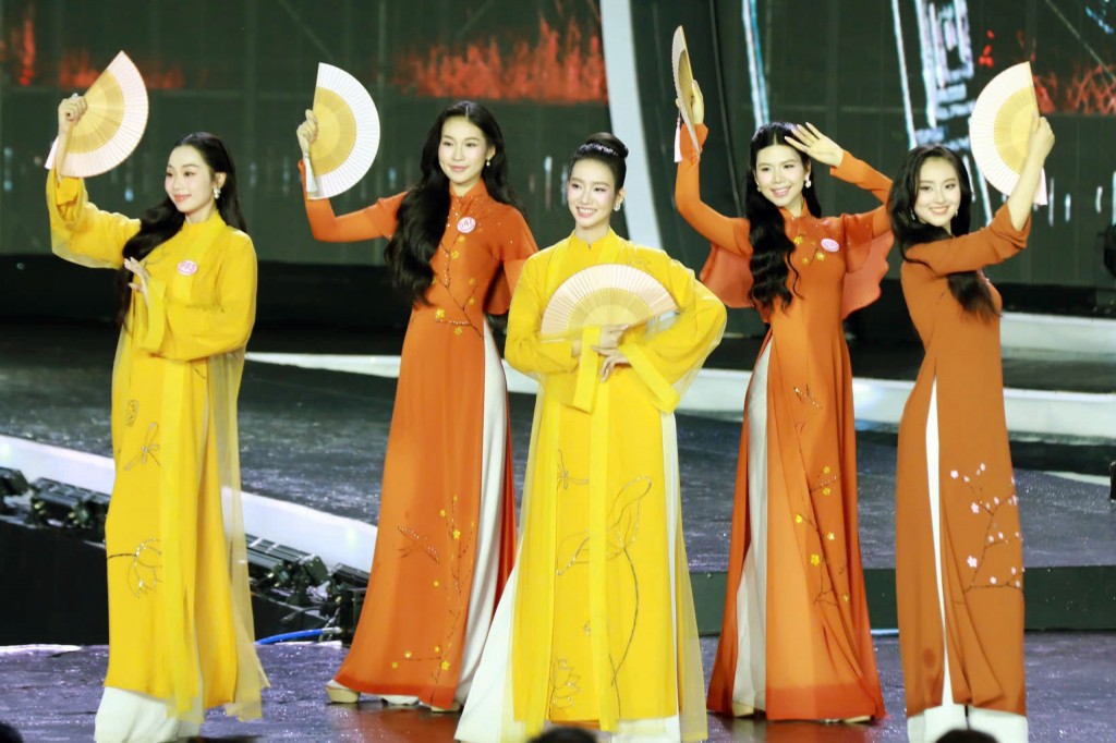 đăng quang Hoa hậu Việt Nam 2024
