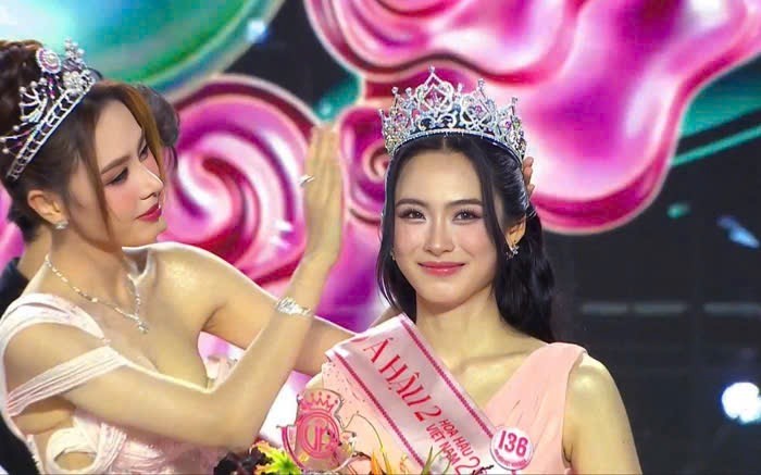 Á hậu 2 thuộc về Nguyễn Thị Vân Nhi