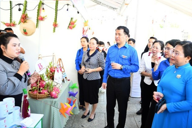 Nhiều hoạt động 