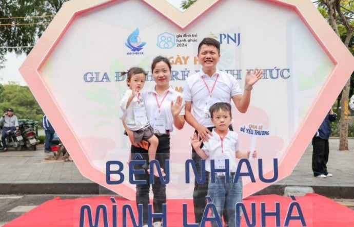 Gia đình trẻ tiêu biểu với trái tim nhiệt huyết, khát vọng cống hiến