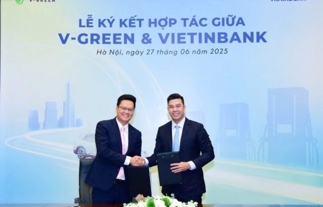 V-Green và VietinBank hợp tác phát triển hạ tầng trạm sạc ô tô VinFast
