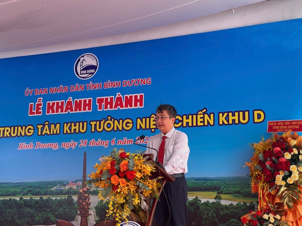 Ông Bùi Minh Trí, Phó Chủ tịch UBND tỉnh phát biểu tại buổi lễ