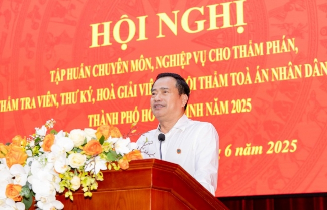 Tập huấn chuyển đổi số, ứng dụng AI cho cán bộ ngành Tòa án