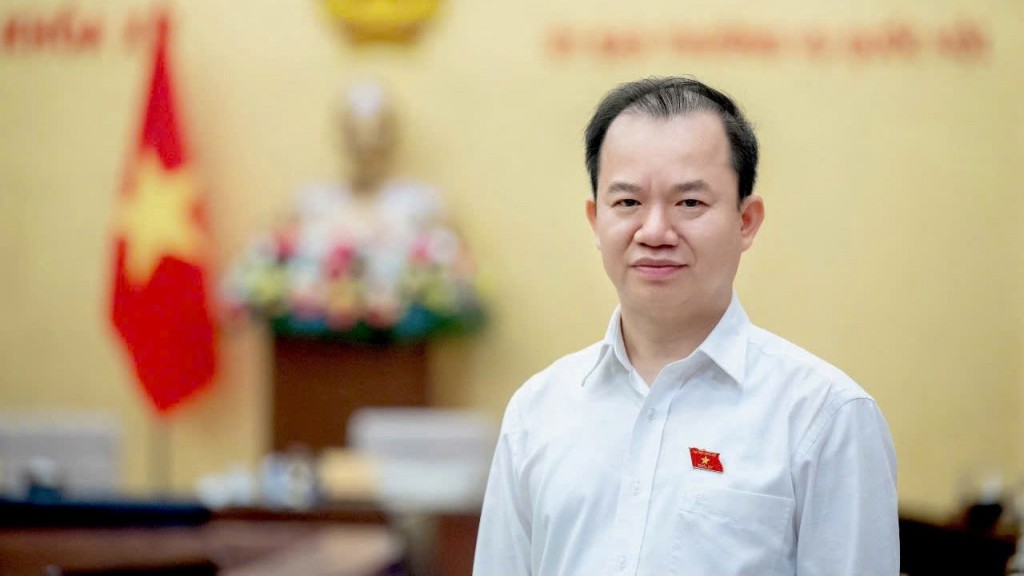 Bài 3: Đặt lợi ích Nhân dân lên trên hết, trước hết