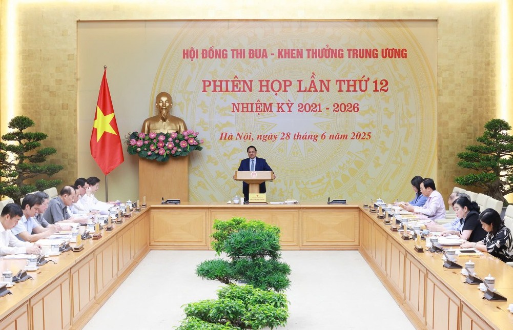 Thủ tướng yêu cầu tiếp tục đẩy mạnh các phong trào thi đua yêu nước
