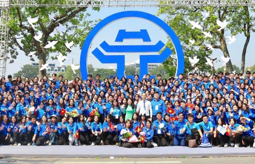 Thời khắc lịch sử - khi tuổi trẻ cùng đất nước bước vào kỷ nguyên mới