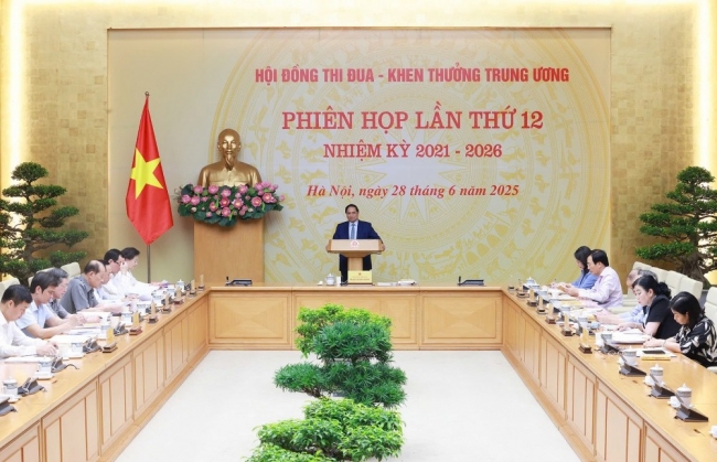 Thủ tướng yêu cầu tiếp tục đẩy mạnh các phong trào thi đua yêu nước