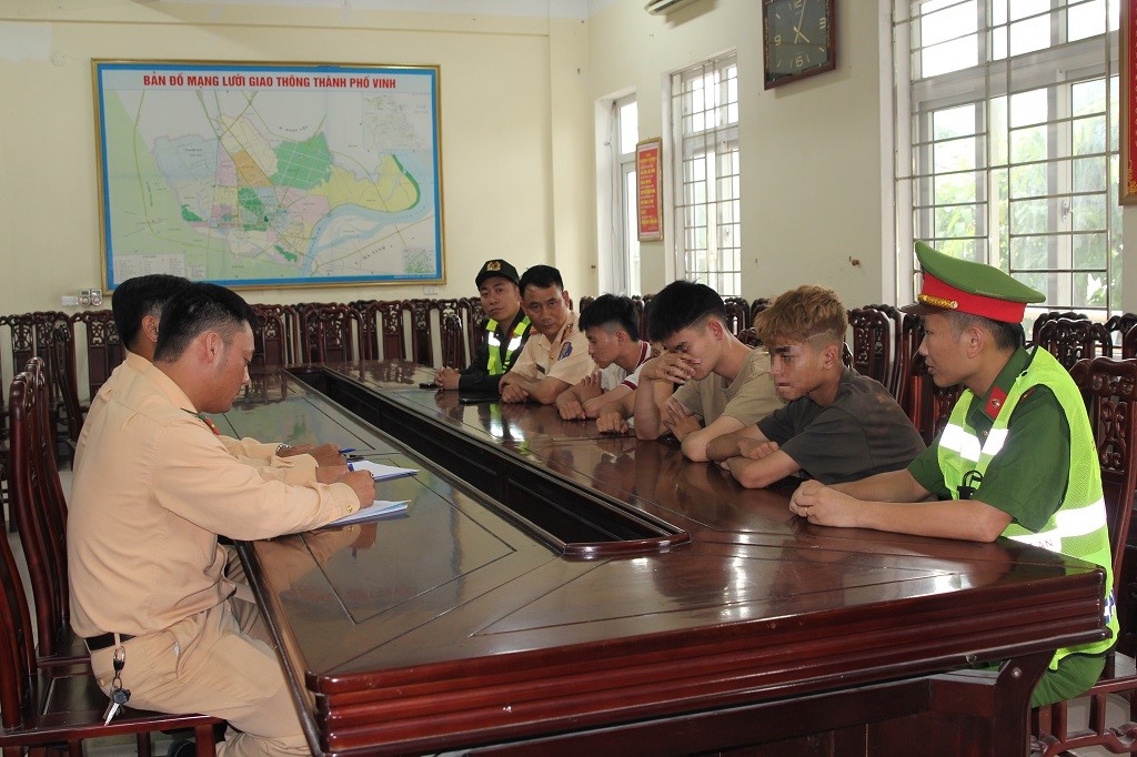 Nghệ An: Tạm giữ 4 đối tượng trú tại huyện Đô Lương gây rối trật tự công cộng