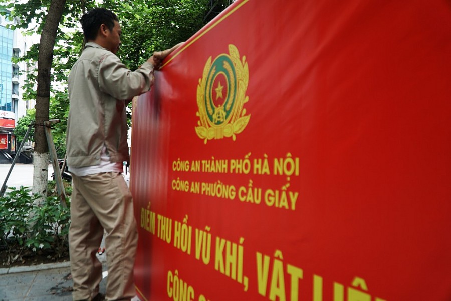 Trụ sở các phường gắn biển tên mới đón ngày trọng đại