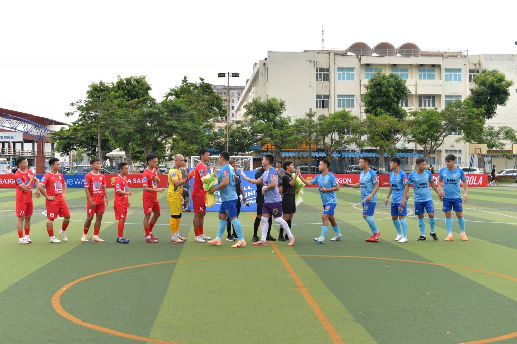 Trái bóng tranh cúp Bia Saigon Dragon 2025 chính thức lăn tại đất cảng Hải Phòng