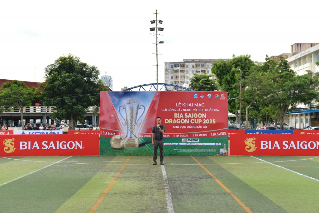  ông Phạm Ngọc Tuấn - Tổng Giám đốc Công ty Cổ phần Bóng đá Việt (VietFootball), Trưởng Ban tổ chức giải