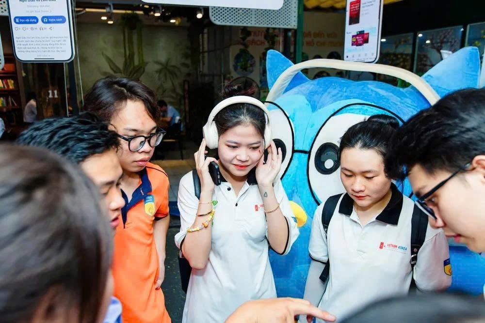Tất cả những người yêu viết lách, đam mê kể chuyện, không giới hạn độ tuổi, nơi ở và lĩnh vực nghề nghiệp đều có thể tham dự cuộc thi.