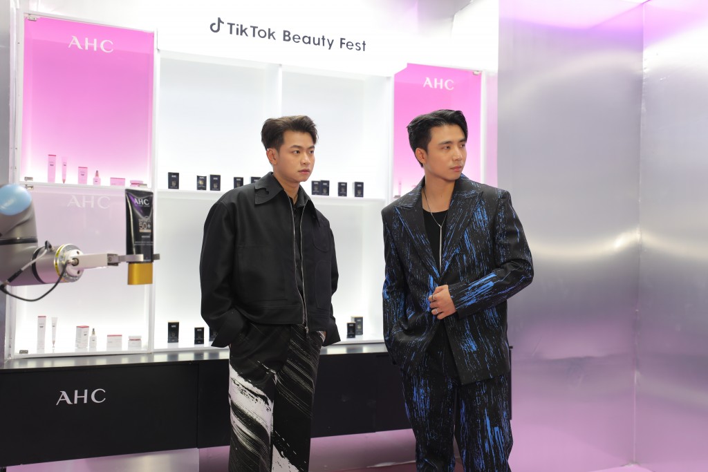 TikTok cùng các thương hiệu mỹ phẩm được yêu thích mang trải nghiệm làm đẹp từ trực tuyến ra đời thực
