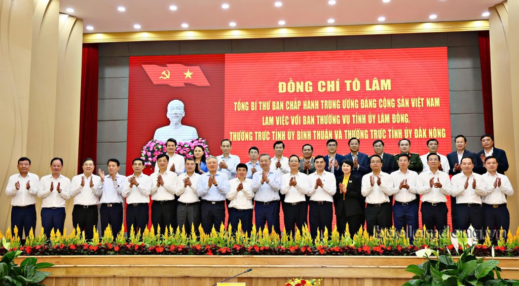 Tổng Bí thư Tô Lâm và Đoàn công tác Trung ương đã làm việc với Ban Thường vụ Tỉnh ủy Lâm Đồng và Thường trực Tỉnh uỷ 2 tỉnh Bình Thuận và Đắk Nông,ngày 9/6/2025 (Ảnh: LĐ online)