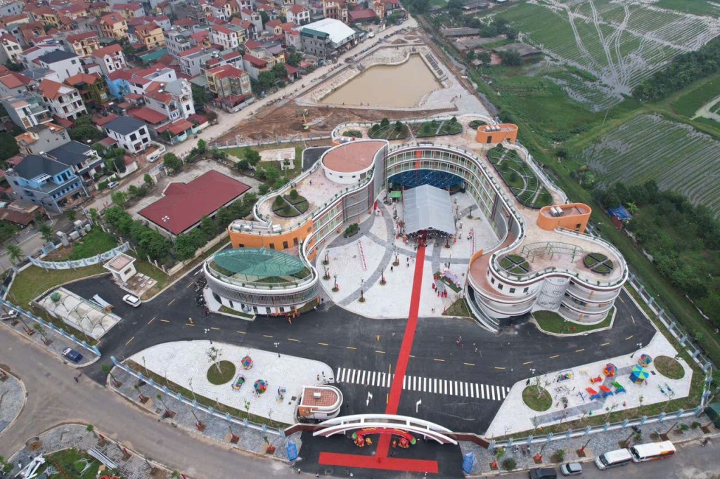 Trường Mầm non Văn Khê A tọa lạc trong khu đô thị khang trang, cận kề Vành đai 4