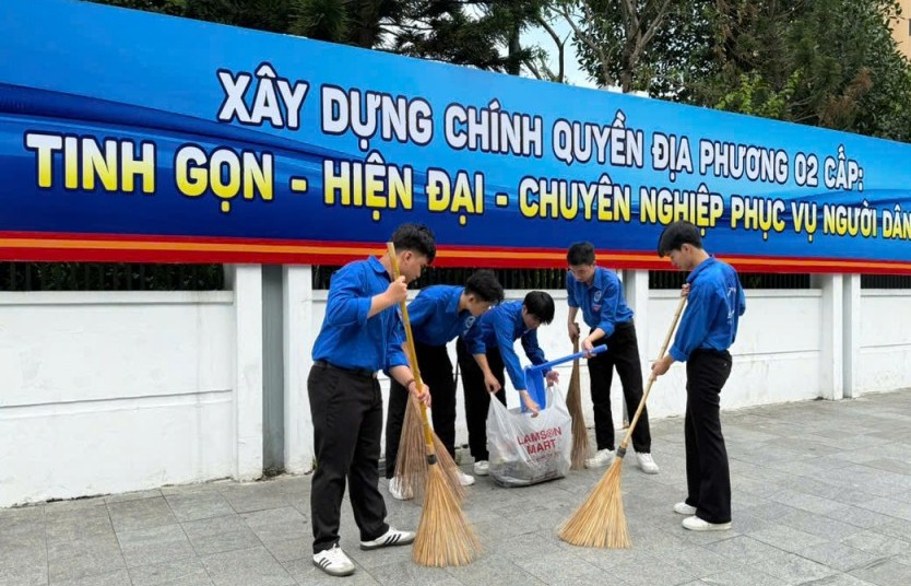Làm đẹp phố phường, sẵn sàng chào đón ngày hội lớn