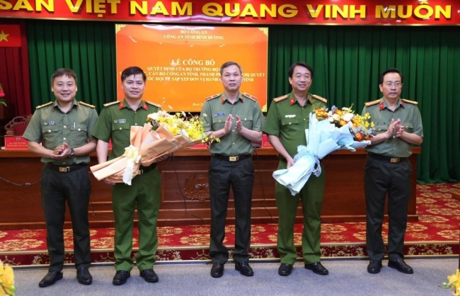 Hai Phó Giám đốc Công an tỉnh Bình Dương nhận nhiệm vụ mới