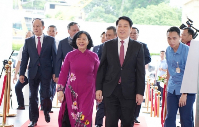 Lễ công bố quyết định của Quốc hội về thành lập mô hình chính quyền địa phương 2 cấp