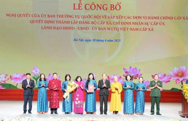 Công bố quyết định Ban Thường trực Ủy ban MTTQ TP Hà Nội