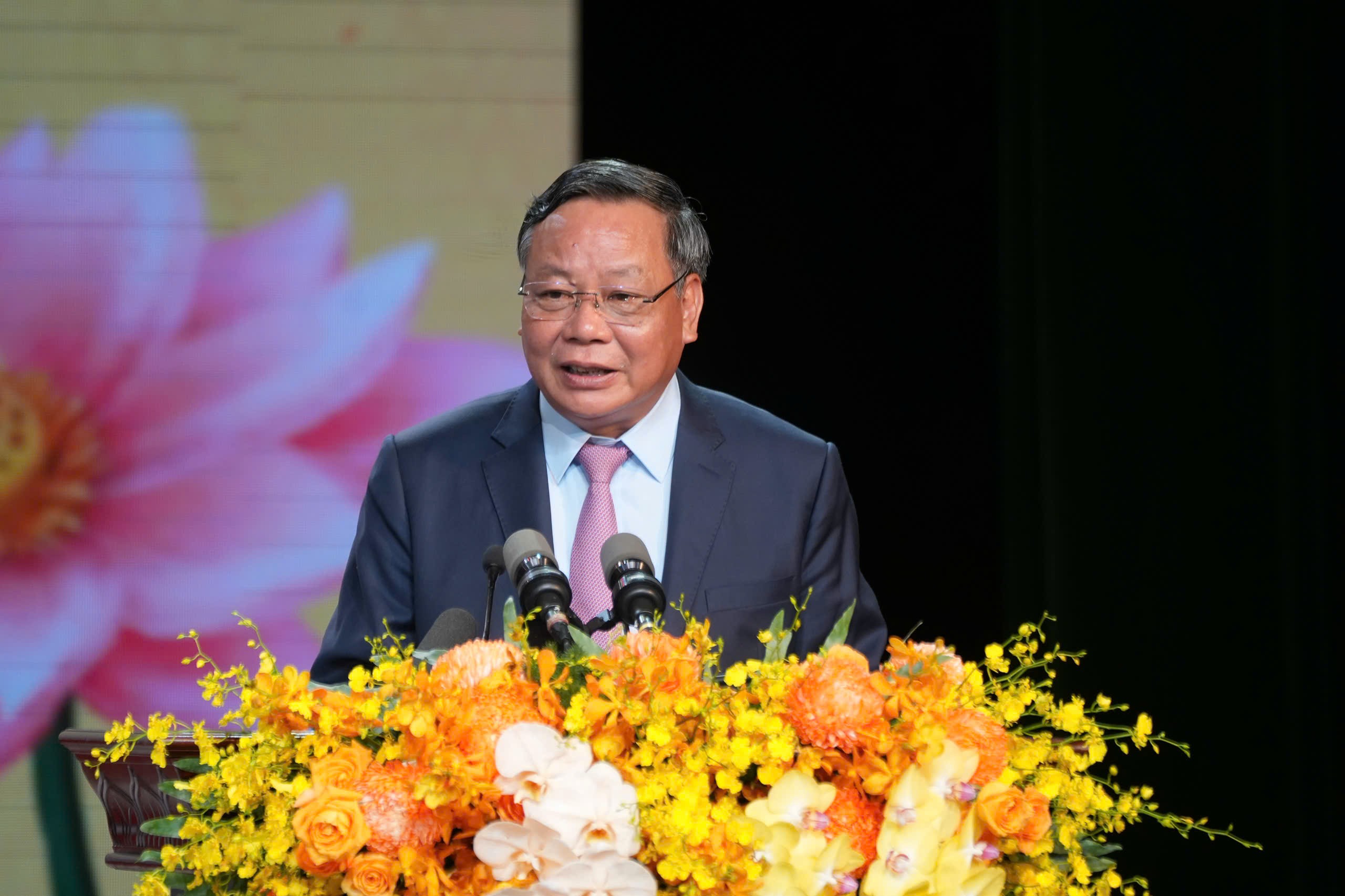 Kết thúc hoạt động 30 đảng bộ quận, huyện, thị xã trực thuộc Thành ủy Hà Nội