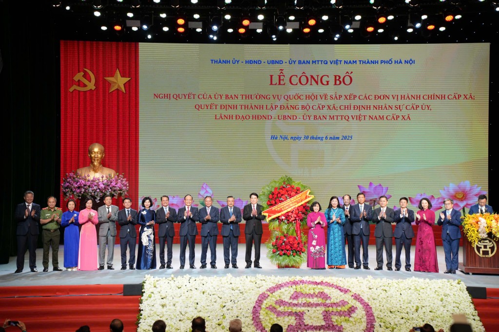 Công bộ Quyết định của UBTVQH sắp xếp đơn vị hành chính cấp xã tại Hà Nội