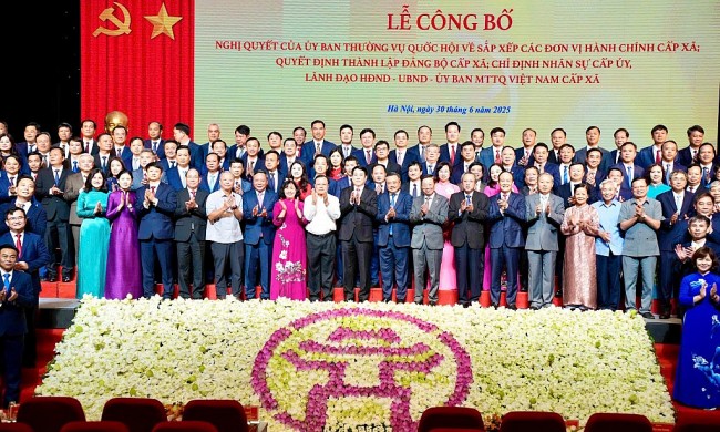 Lễ công bố các Nghị quyết của Ủy ban Thường vụ Quốc hội về sắp xếp đơn vị hành chính cấp xã