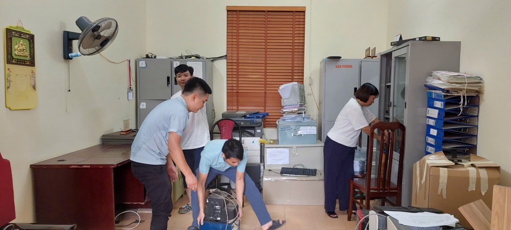 Cán bộ công chức xã Phú Nghĩa 