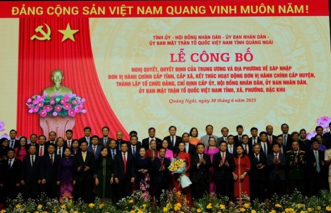 Công bố Quyết định thành lập tỉnh Quảng Ngãi mới