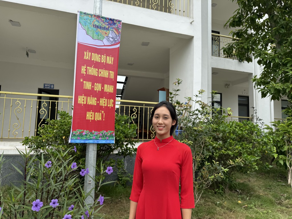 Trao các quyết định, Nghị quyết của Thành phố về công tác cán bộ Trao các quyết định, Nghị quyết của Thành phố về công tác cán bộ