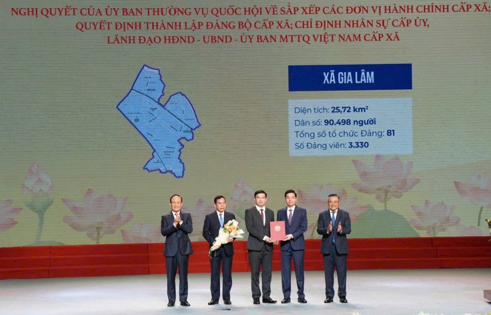 Bước ngoặt lịch sử, góp phần cùng đất nước bước vào kỷ nguyên mới
