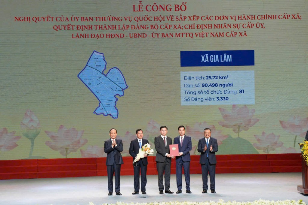 Bước ngoặt lịch sử, góp phần cùng đất nước bước vào kỷ nguyên mới