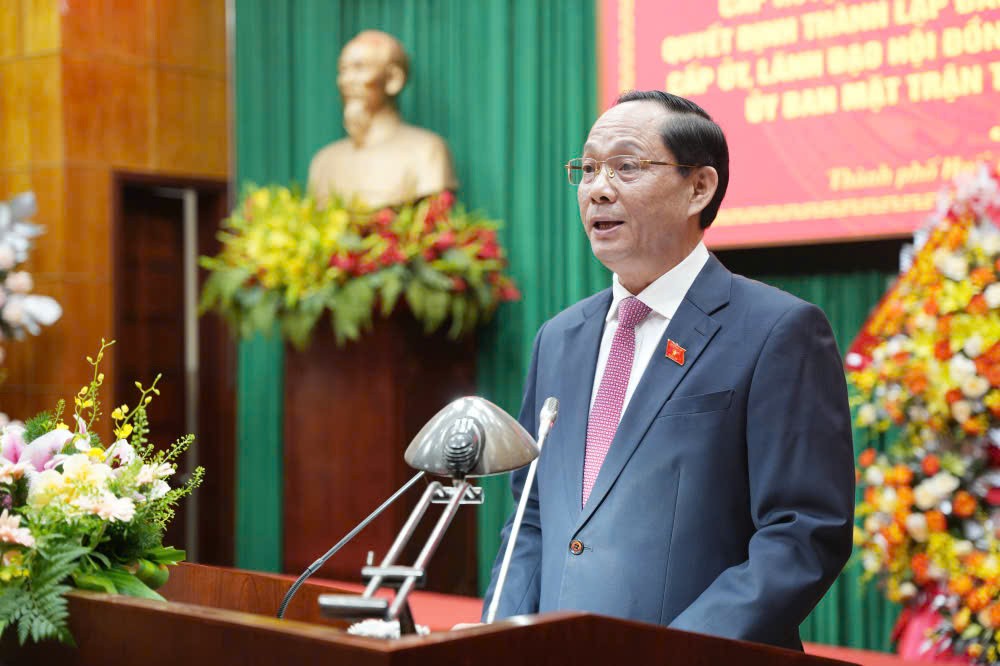 Ủy viên Trung ương Đảng, Phó Chủ tịch Quốc hội, Thượng tướng Trần Quang Phương phát biểu tại buổi lễ