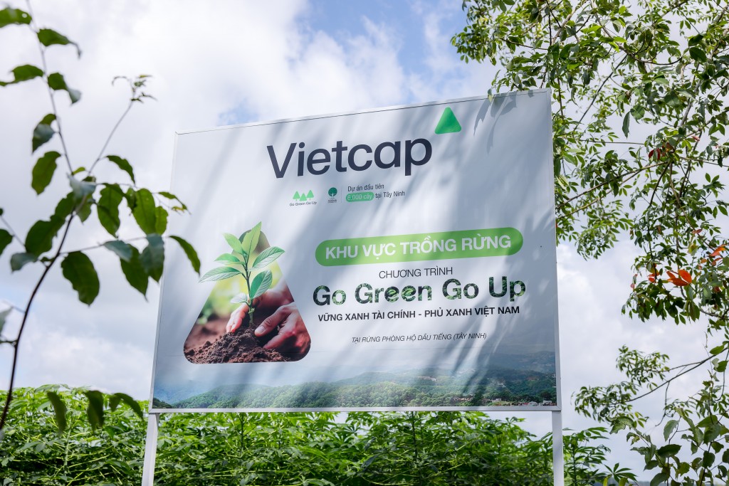 Lễ trao tặng cây trong khuôn khổ dự án Go Green Go Up tại Khu rừng phòng hộ Dầu Tiếng, Tây Ninh