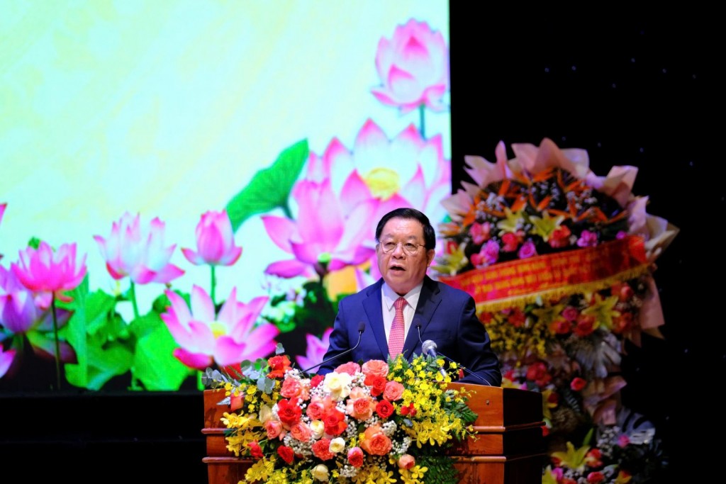 Đồng chí Nguyễn Trọng Nghĩa, Ủy viên Bộ Chính trị, Bí thư Trung ương Đảng, Trưởng Ban Tuyên giáo và Dân vận Trung ương phát biểu chỉ đạo 